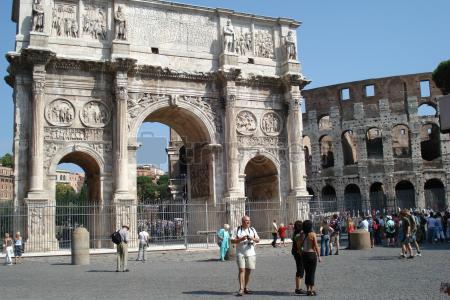 Un paseo por la antigua @Roma Imperial para despedir nuestro viaje.  