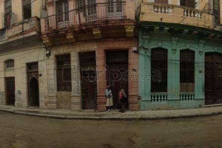 @Barcelona– @La Habana (llegada a las 18h)   